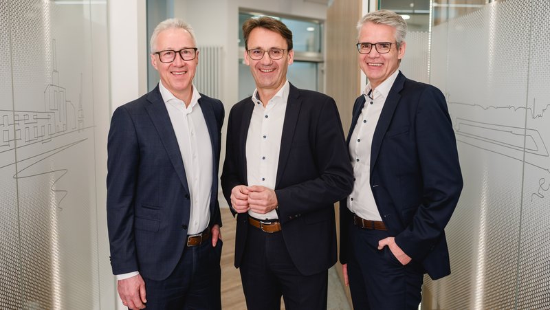 Der künftige Vorstand der fusionierten Bank (von links): Peter Hensmann, Rainer Langkamp (Vorstandsvorsitzender) und Carl-Christian Kamp. Foto: Kreissparkasse Steinfurt