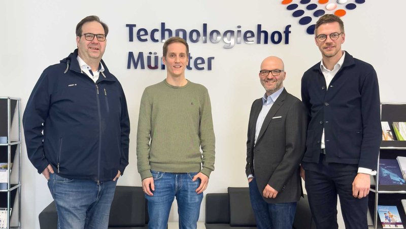 Austausch zwischen der EWG Rheine und der TFM (von links): Ulrich Grubert, Mark Worrmann, Yassine Mokdad, Ingo Niehaus. Foto: EWG Rheine