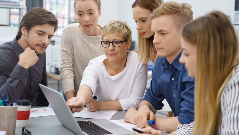 Die Zahl der für das Ausbildungsjahr 2023 registrierten neu abgeschlossenen Ausbildungsverträge ist im Bezirk der IHK Osnabrück-Emsland-Grafschaft Bentheim leicht gestiegen. Foto: AdobeStock/contrastwerkstatt
