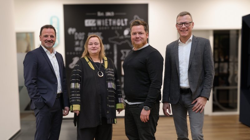 Gehen nun gemeinsame Wege unter dem Dach von Wietholt (von links): Markus Steinkamp (Geschäftsführer Wietholt), Tanja Steffers (Geschäftsführerin Steffers), Martin Osterkamp (Geschäftsführer Wietholt) und Mario Damm (Geschäftsführer Wietholt). Foto: Wietholt