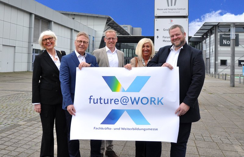 Bringen die neue Fachkräfte- und Weiterbildungsmesse „future@work“ an den Start (von links): Petra Michalczak-Hülsmann, Ralf Bierstedt, Christian König, Susanne Beier und Enno Fuchs. Foto: Agentur für Arbeit Ahlen-Münster