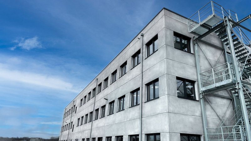 Der Neubau von MPT in Oelde. Foto: MPT
