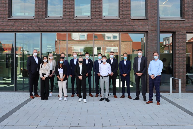Gruppenfoto zum Ausbildungsstart 2021