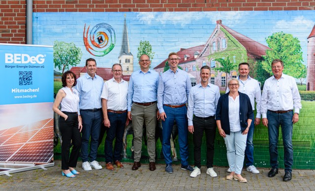 Vorstand, Aufsichtsrat und Gastredner im Rahmen der BEDeG Hauptversammlung (von links): Tanja Krigel, Christoph Schrey, Gastredner Dr. Jürgen Grüner, Thomas Reher, Carsten Hövekamp, Daniel Lieberandt, Hendrikje Groten, Benedikt Wichmann, Reimund Thiele. Foto/Quelle: BEDeG